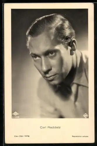 AK Schauspieler Carl Raddatz mit herausforderndem Blick