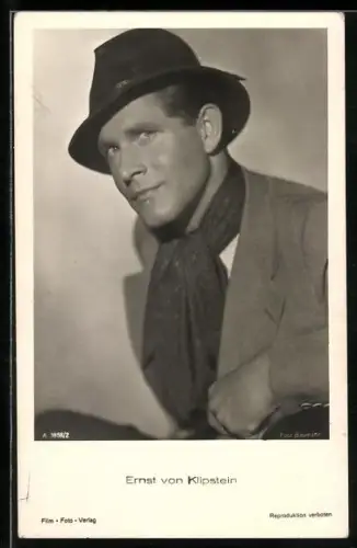 AK Schauspieler Ernst von Klipstein mit Halstuch und Hut
