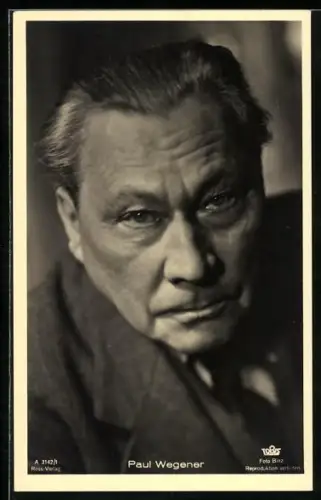 AK Schauspieler Paul Wegener im Anzug posierend