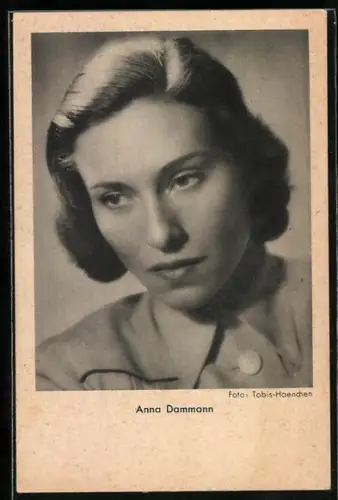 AK Schauspielerin Anna Dammann, von vorn gesehen