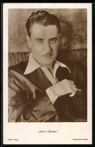 AK Schauspieler John Gelbert, mit Zigarette, ernste Mimik
