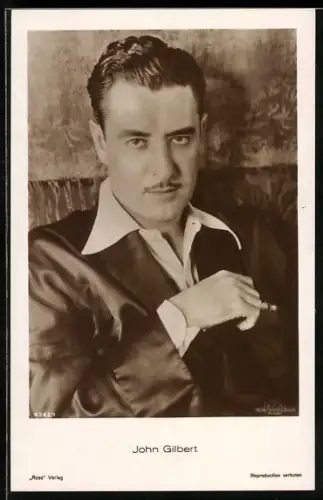AK Schauspieler John Gelbert, mit Zigarette, ernste Mimik
