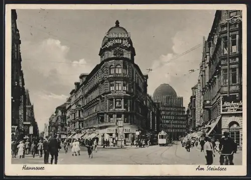 AK Hannover, Am Steintor, Strassenansicht mit Hochhaus