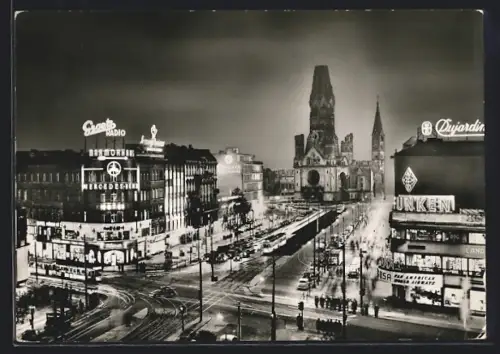 AK Berlin-Charlottenburg, Kaiser-Wilhelm-Gedächtniskirche am Breitscheidplatz, nächtliche Ansicht mit Leuchtreklamen