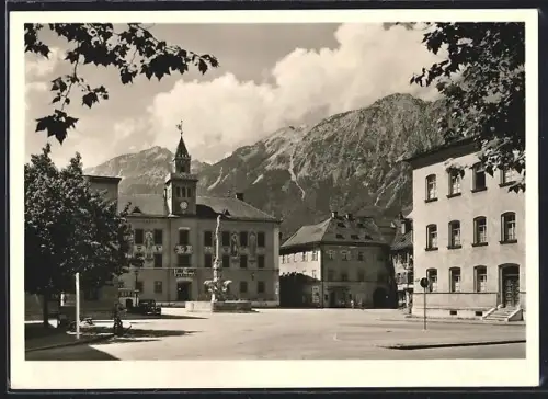 AK Bad Reichenhall, Rathausplatz mit Staufen
