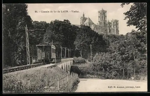 AK Laon, viaduc, Strassenbahn