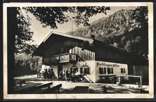 AK Bad Reichenhall, Gasthaus Padinger Alm mit Gästen