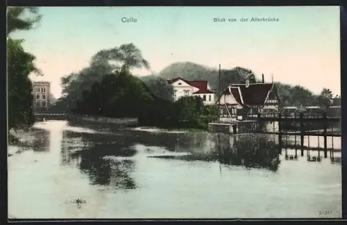 AK Celle, Blick von der Allerbrücke auf Villen am Ufer