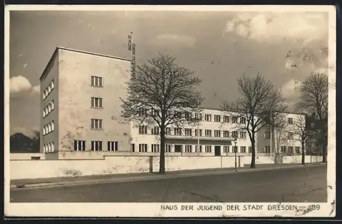 AK Dresden-Strehlen, Haus der Jugend der Stadt