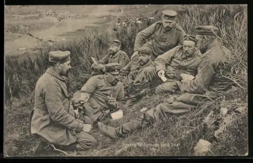 AK Soldaten in Feldgrau Uniform beim Skatspielen, Kartenspiel