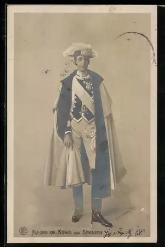 Foto-AK König Alfons XIII. von Spanien in Uniform mit Dreispitz