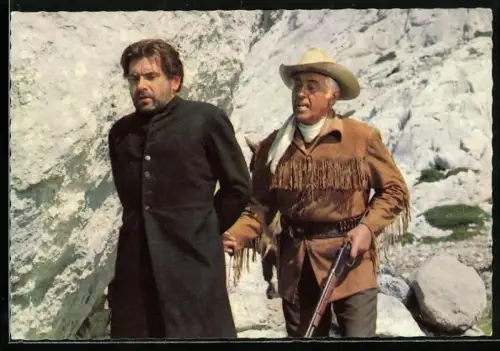 AK Filmszene aus Karl Mays Unter Geiern, Stewart Granger und Mila Baloh