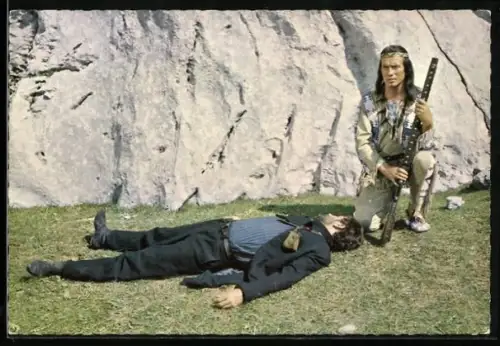 AK Schauspieler Pierre Brice und Schauspieler Mila Baloh im Film Unter Geiern