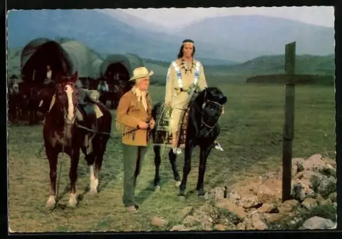 AK Filmszene aus Karl Mays Unter Geiern, Stewart Granger und Pierre Brice