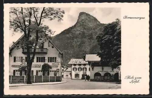 AK Oberammergau, Blick zum Kofel, Konditorei-Café und Drogerie