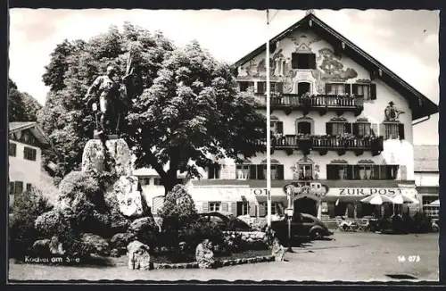 AK Kochel am See, Hotel zur Post, Denkmal des Schmieds Balthes von Kochel
