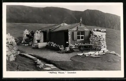 AK Snowdon, Halfway House