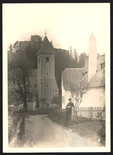 Fotografie Ansicht Klamm am Semmering, Partie im Ort mit Blick zur Ruine