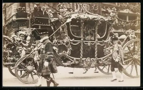 AK Carriage with Their Royal Majesties