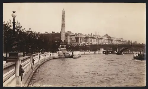 Fotografie unbekannter Fotograf, Ansicht London, Blick entlang der Themese nach dem Obelisk, Cleopotras Needle