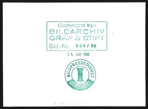 Fotografie Gräf & Stift, Modell eines Gräf & Stift Auto, 1966