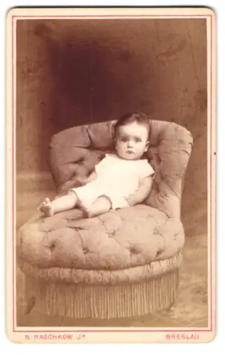 Fotografie N. Raschkow Jr., Breslau, Schweidnitzer Stadtgraben No. 9, Porträt eines Kleinkindes