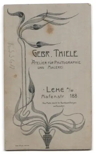 Fotografie Gebr. Thiele, Lehe a/Weser, Hafenstr. 188, Kleinkind im Studio