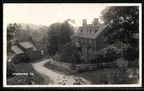 AK Winderton, Stret scene with residential houses