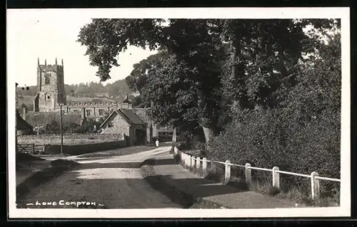 AK Long Compton, Street scene and view of the church