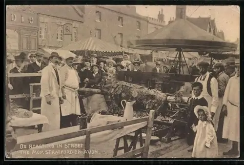 AK Stratford-on-Avon, The Mop, Ox Roasting in Street