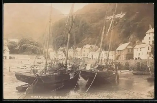 AK Lynmouth, Harbour with sailing vessels