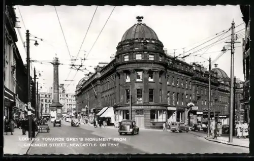 AK Newcastle on Tyne, Looking toward Grey`s Monument from Grainger Street