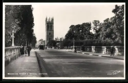 AK Oxford, Magdalen Tower and Bridge