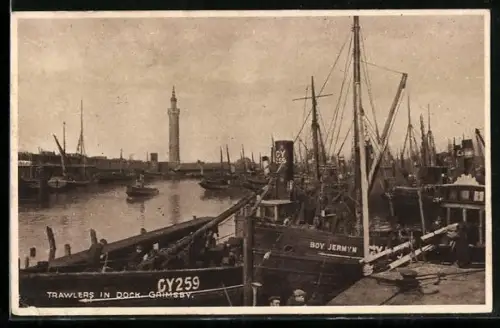 AK Grimsby, Trawlers in Dock