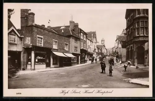 AK Hemel Hempstead, High Street