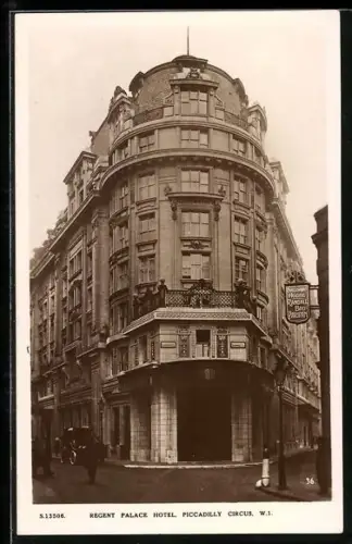 AK London, Regent Palace Hotel in Piccadilly Circus