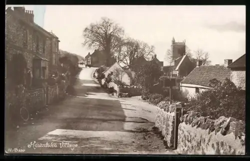 AK Kewstoke, Village