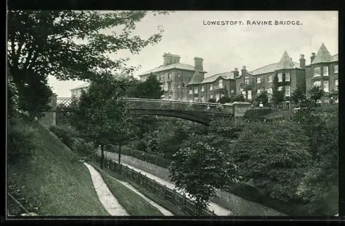 AK Lowestoft, Ravine Bridge
