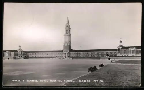 AK Holbrook /Ipswich, Parade and Terrace of the Royal Hospital School