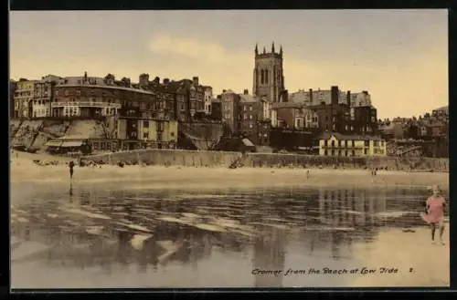 AK Cromer, View from the Beach at Low Tide