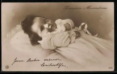 AK Prinzessin Alexandrine von Preussen, Tochter d. Kronprinzenpaares, als Baby