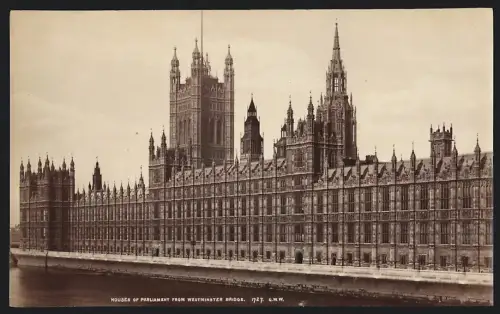 Fotografie Ansicht London, Blick auf das House of Parliament from Westminster Bridge