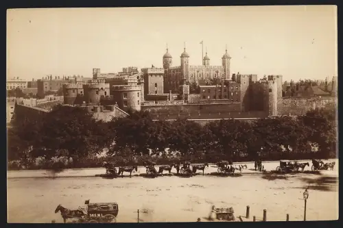 Fotografie Ansicht London, Blick nach dem Tower of London