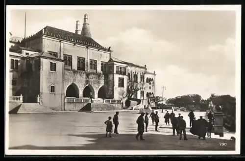 AK Cintra, Passanten vor dem Schloss, Castello