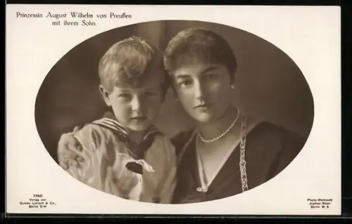 Foto-AK Portrait Prinzessin August Wilhelm von Preussen mit ihrem Sohn