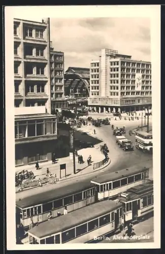 AK Berlin, Alexanderplatz, Strassenbahnen und Haus des Lehrers
