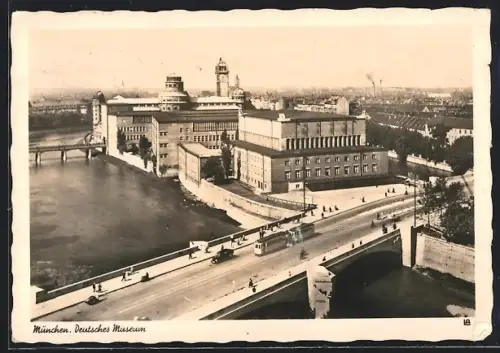 AK München, Partie am Deutschen Museum mit Strassenbahn
