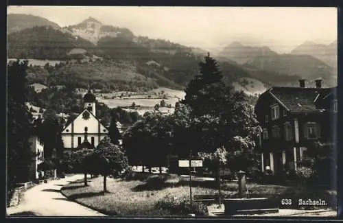 AK Sachseln, Ortspartie mit Gebirgspanorama