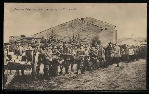 AK St. Maurice, Soldaten beim Maschinengewehrputzen und Pferdeappell