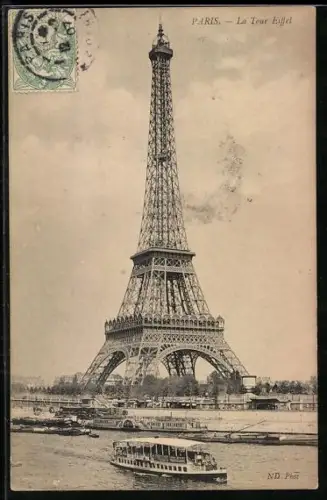 AK Paris, La Tour Eiffel, Eiffelturm mit Dampfer auf der Seine